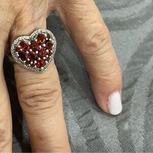 Size 6 925 Silver Ring heart shape very good Condition